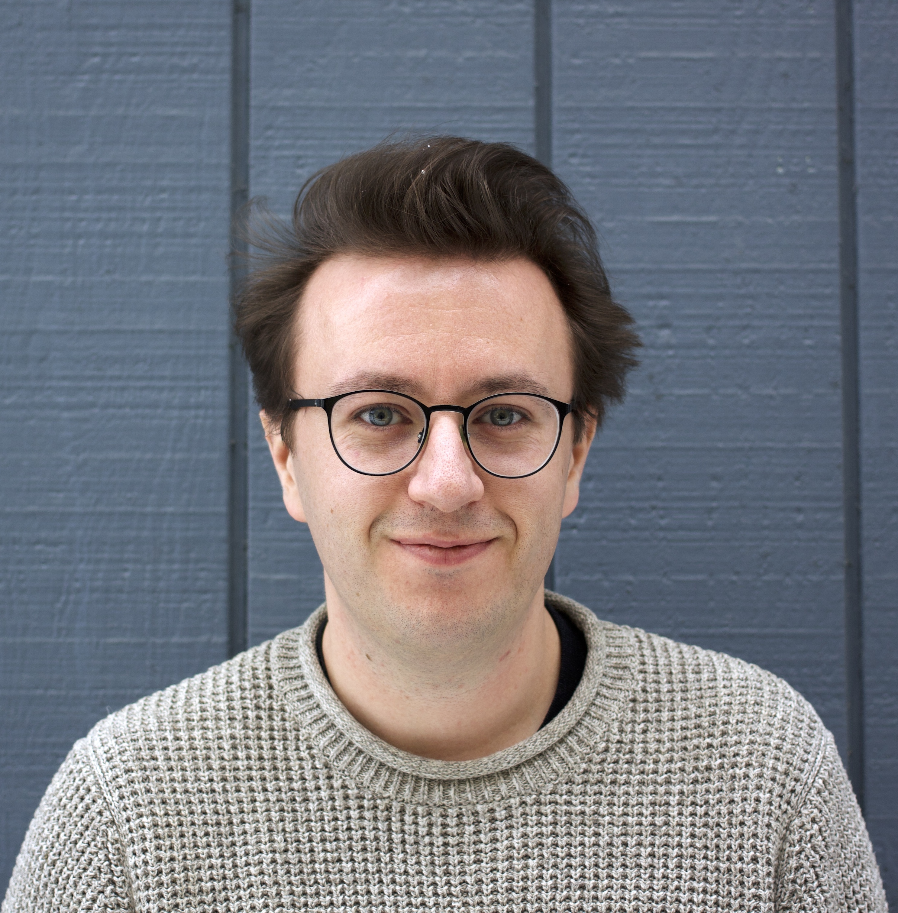 headshot_crop2.jpg